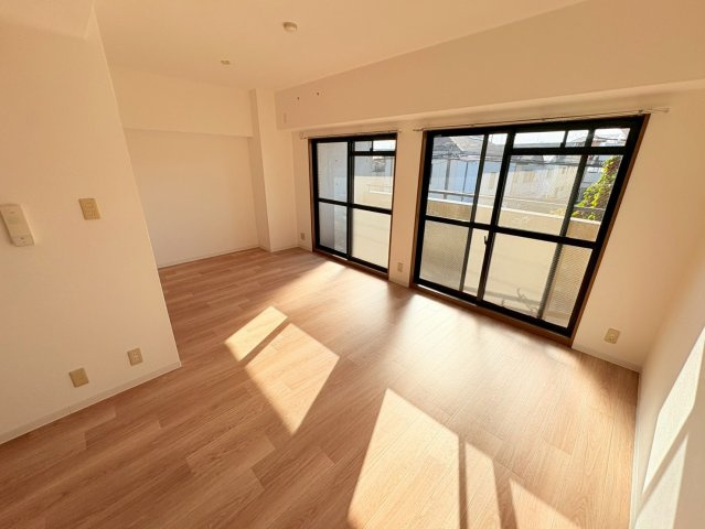 カーサコモド芦屋の居間・リビング