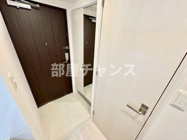 エスリード鶴舞グランパークスの玄関