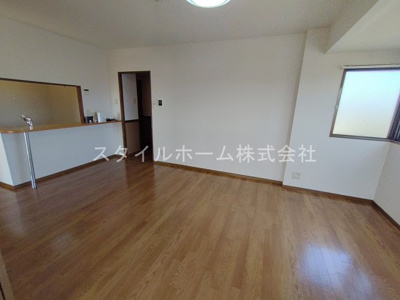 【居間・リビング】 | ビオス菰口 | イメージ写真です。
