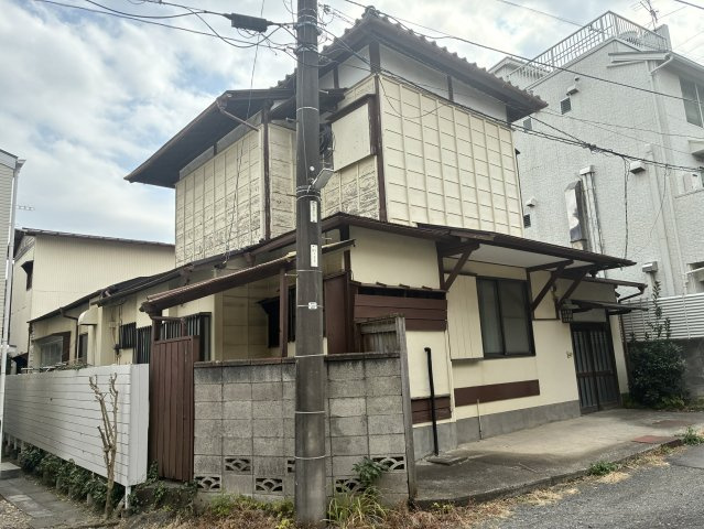 海まで徒歩15分！鎌倉中心地の大型邸宅の外観|外観