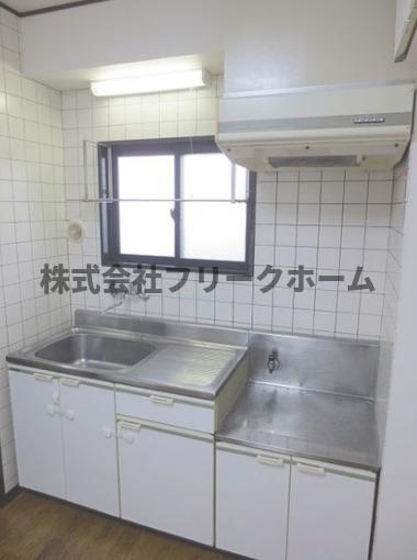 武蔵野市吉祥寺南町５丁目の賃貸マンションのキッチン