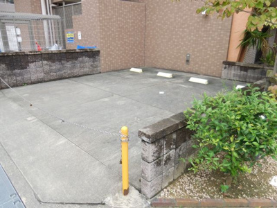 【駐車場】 | ラカステルメウ