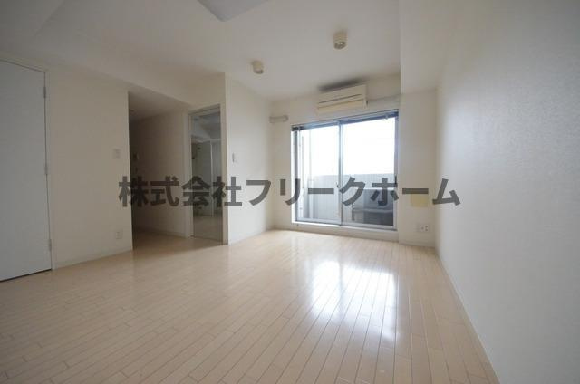 武蔵野市吉祥寺北町３丁目の賃貸マンションの居間・リビング