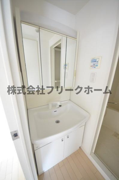 武蔵野市吉祥寺北町３丁目の賃貸マンションの洗面所