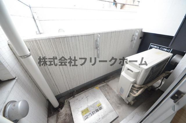 武蔵野市吉祥寺北町３丁目の賃貸マンションのバルコニー