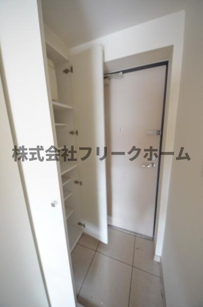 武蔵野市吉祥寺北町３丁目の賃貸マンションの玄関