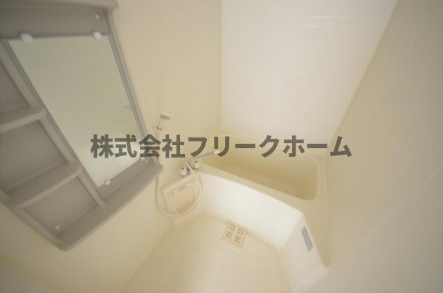 武蔵野市吉祥寺北町３丁目の賃貸マンションの浴室