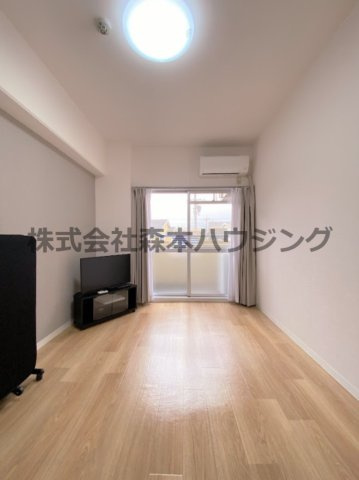 【洋室】 | 　ミルキーハイツ | きれいな洋室です