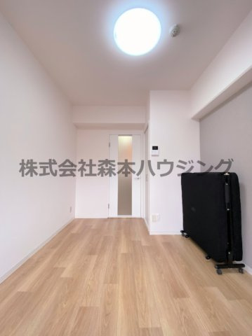 【洋室】 | 　ミルキーハイツ | 使いやすい洋室です
