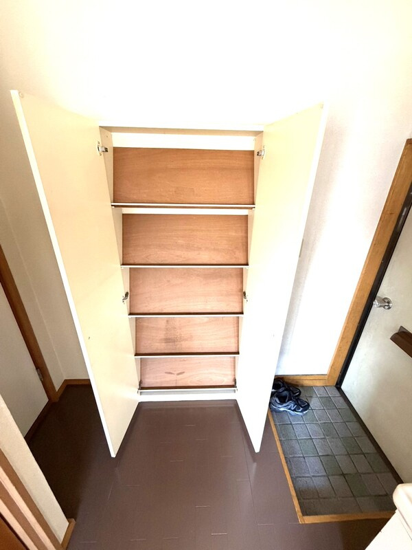 川崎市多摩区菅馬場１丁目のアパートの収納