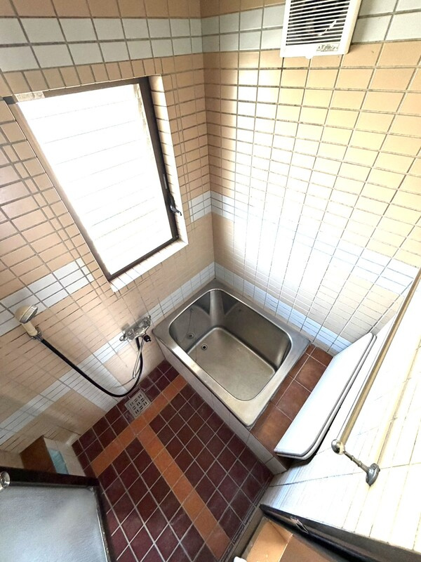 川崎市多摩区菅馬場１丁目のアパートの浴室