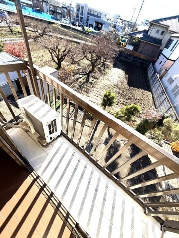 川崎市多摩区菅馬場１丁目のアパートのバルコニー