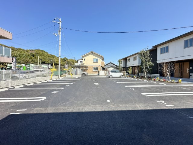 シャーメゾン ロゼオの駐車場