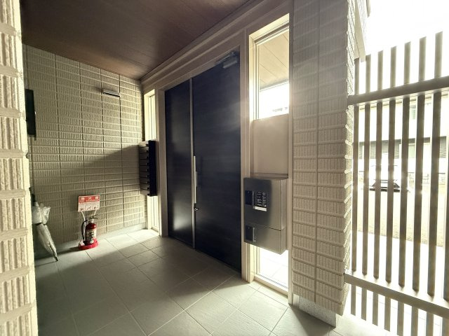 ベレオ チェラーグⅡのロビー