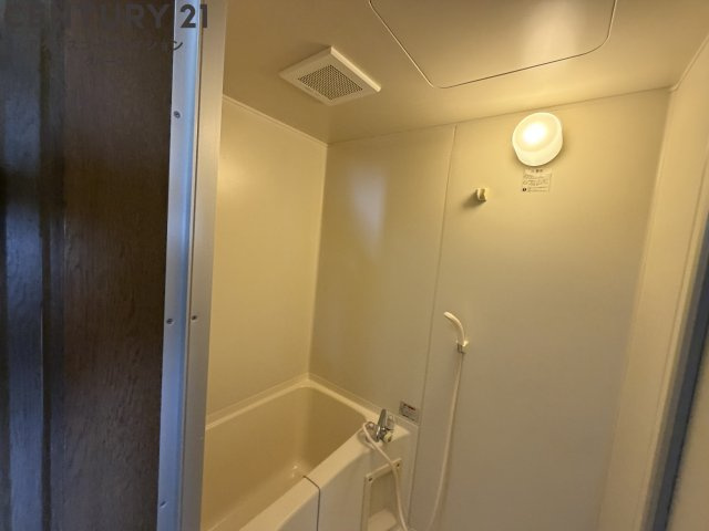 シンプルで機能的なユニットバスです！