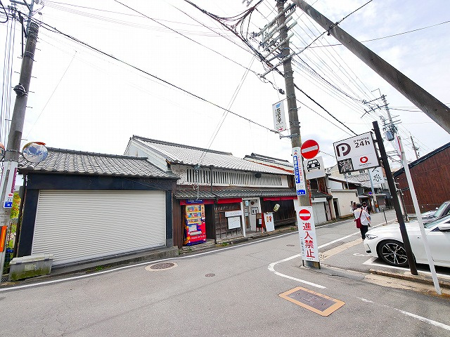 杉田貸家店舗の外観