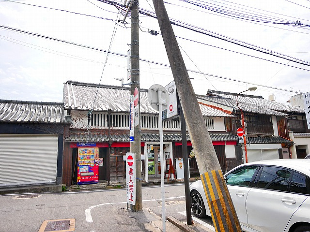 杉田貸家店舗の外観