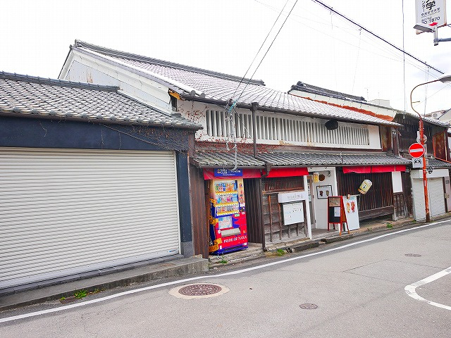 杉田貸家店舗の外観