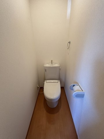 アヴェニール一番館のトイレ|別号室参考写真