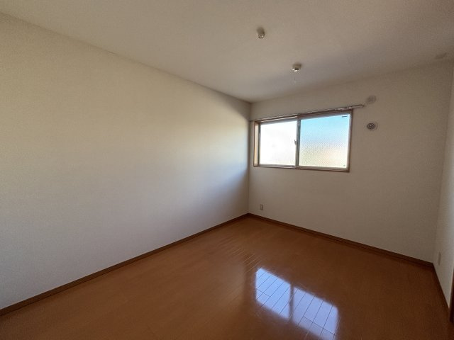 アヴェニール一番館の寝室|別号室参考写真