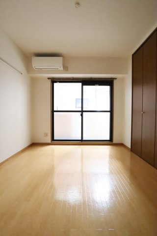 大阪市城東区今福西２丁目の賃貸マンションの洋室