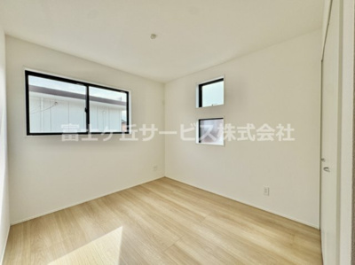 【洋室】 | 豊橋市伝馬町 新築一戸建て 2号棟 | 広々とした洋室です