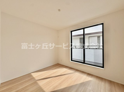 【子供部屋】 | 豊橋市伝馬町 新築一戸建て 2号棟 | お子さんのお部屋にいかがでしょうか