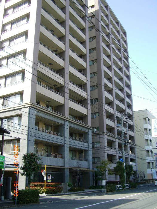 フォレストビュータワー鹿田町壱番館の外観