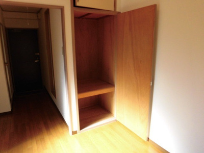 【収納】 | アーバンハイツ佐藤 | 大切な衣類の収納スペースです