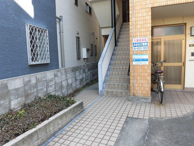 【その他共用部分】 | アーバンハイツ佐藤 | 共用階段です