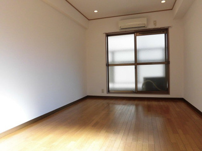 【居間・リビング】 | アーバンハイツ佐藤 | 明るくキレイなお部屋です