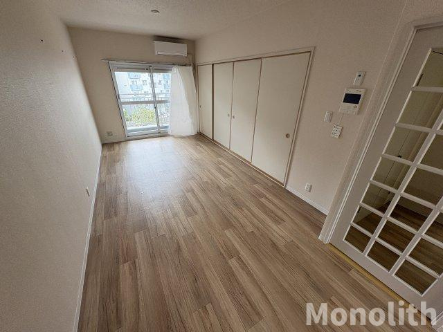 泉北城山台２丁17号棟の居間・リビング