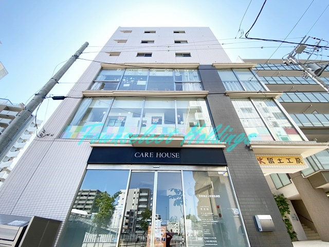 横浜市戸塚区戸塚町の賃貸マンションのエントランス