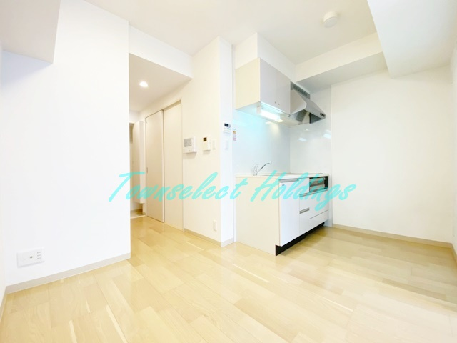 横浜市戸塚区戸塚町の賃貸マンションの居間・リビング