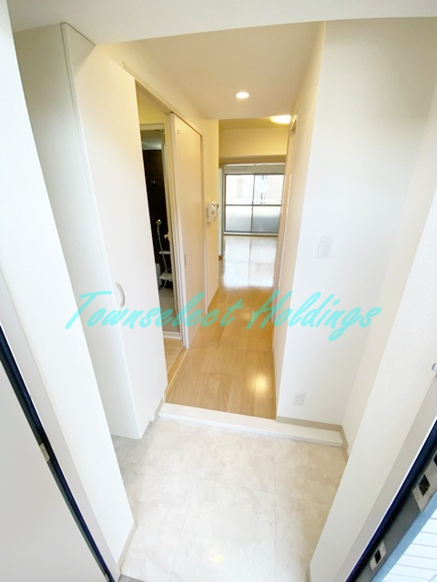 横浜市戸塚区戸塚町の賃貸マンションの玄関