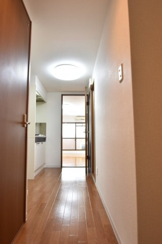 大阪市都島区都島本通１丁目の賃貸マンションの玄関