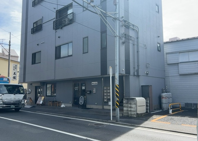 【外観】 | ＷＩＬＬ厚木 | 土地の形が極端に長細かったり、狭小地、あるいは道路との高低差がある傾斜地だった場合、後々売ろうとしても買い手がつかない場合もあります。後々、売却することになった時に価値の下がらない土地を選びましょう。