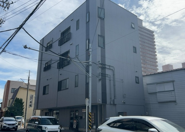 【外観】 | ＷＩＬＬ厚木 | 家を建てる前提で土地を探している場合、地盤の丈夫さは譲れない条件の一つです。地盤が脆弱だと追加工事が必要となります。また、過去に地盤沈下や液状化現象を起こした土地は、できるだけ避けた方がいいでしょう。
