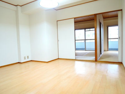 【内装】 | プラドビル