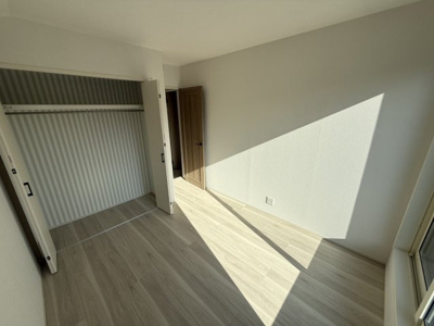 【洋室】 | セルリアンステージ岩国市平田三丁目