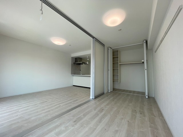 パルメゾン長町の居間・リビング|同間取り、別号室写真です。