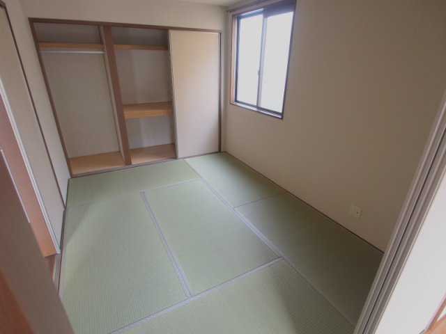 メゾン・ド・エスプリ B棟の収納