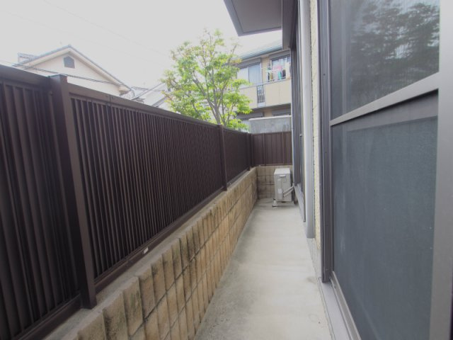 メゾン・ド・エスプリ B棟のバルコニー