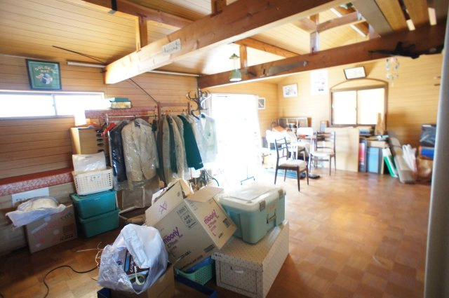 西宮市山口町船坂中古戸建の内装|明るい室内です