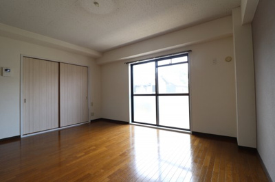 【寝室】 | サンハート南茨木