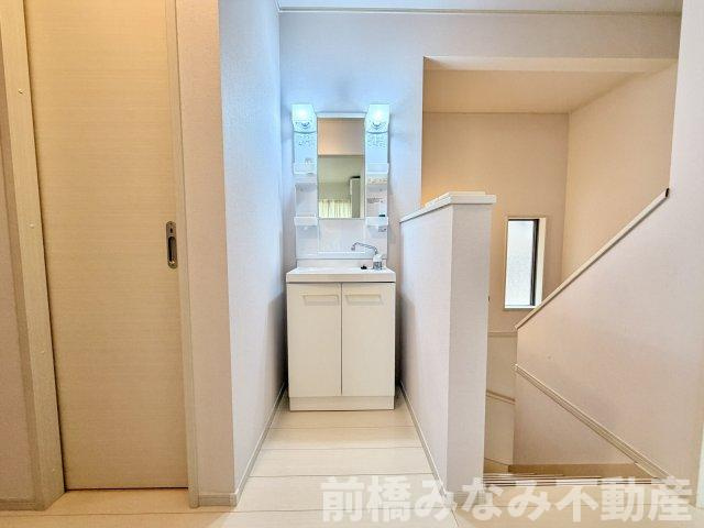 【中古戸建】前橋市堀越町　４LDKの独立洗面台|朝の身支度には欠かせない独立洗面化粧台