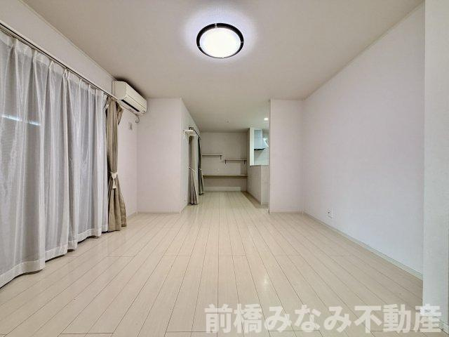 【中古戸建】前橋市堀越町　４LDKの居間・リビング|ゆったりとした居間です