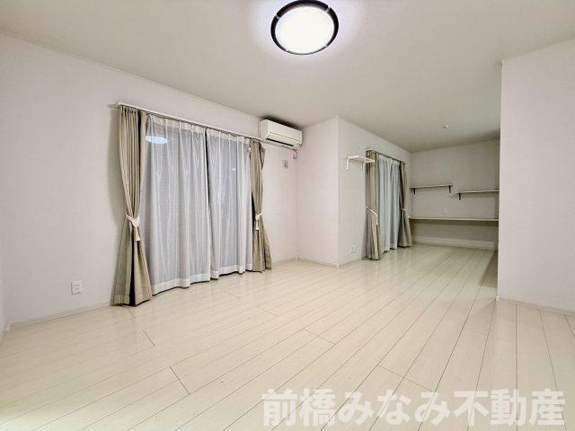 【中古戸建】前橋市堀越町　４LDKの居間・リビング|おしゃれなリビングです