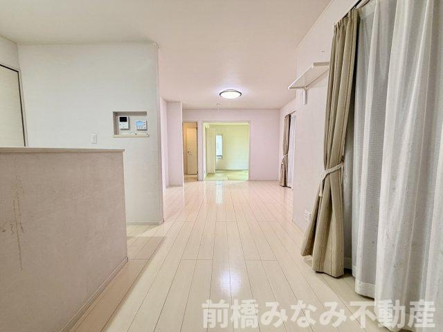 【中古戸建】前橋市堀越町　４LDKの居間・リビング|使いやすい居間です
