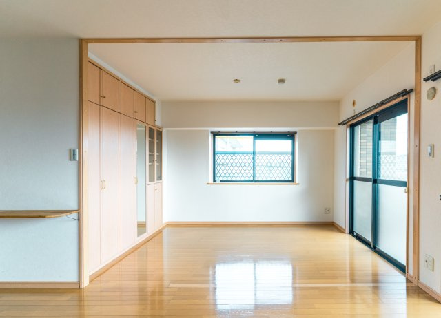 【居間・リビング】 | ハウベストマンション月出一番館